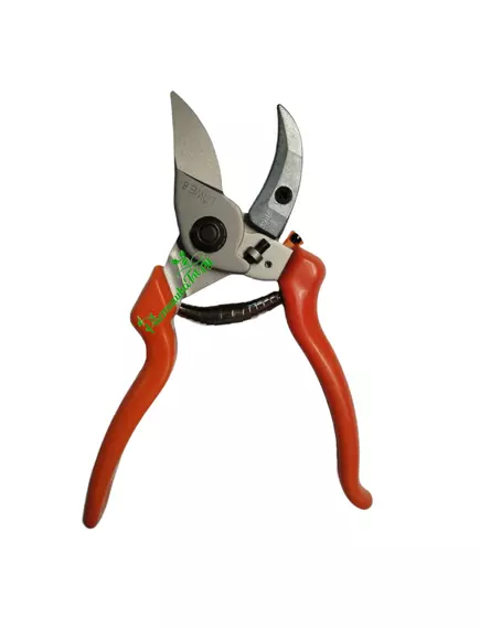 Секатор 8.104 LOWE